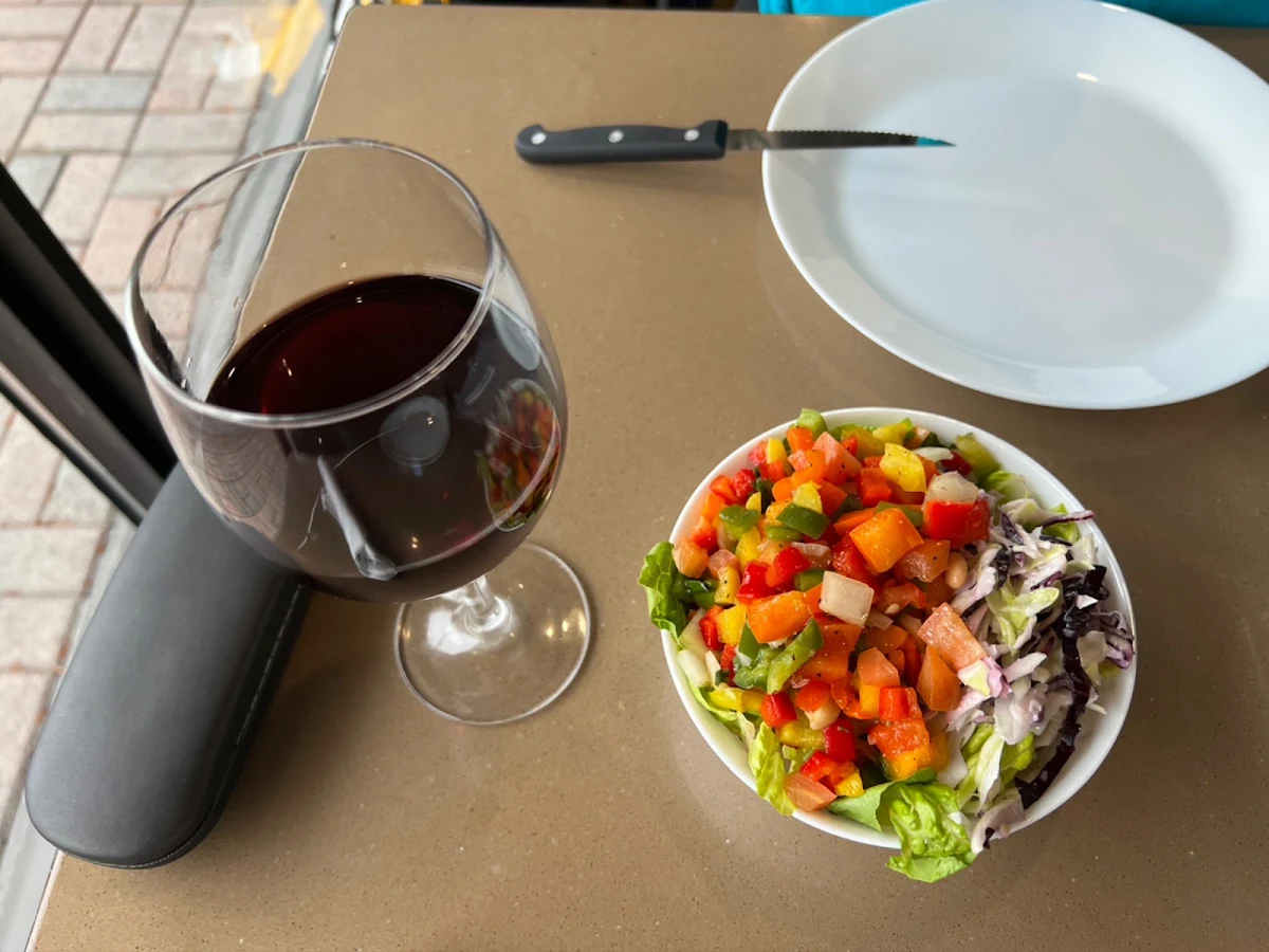 Wine and Salad, La Parrilla