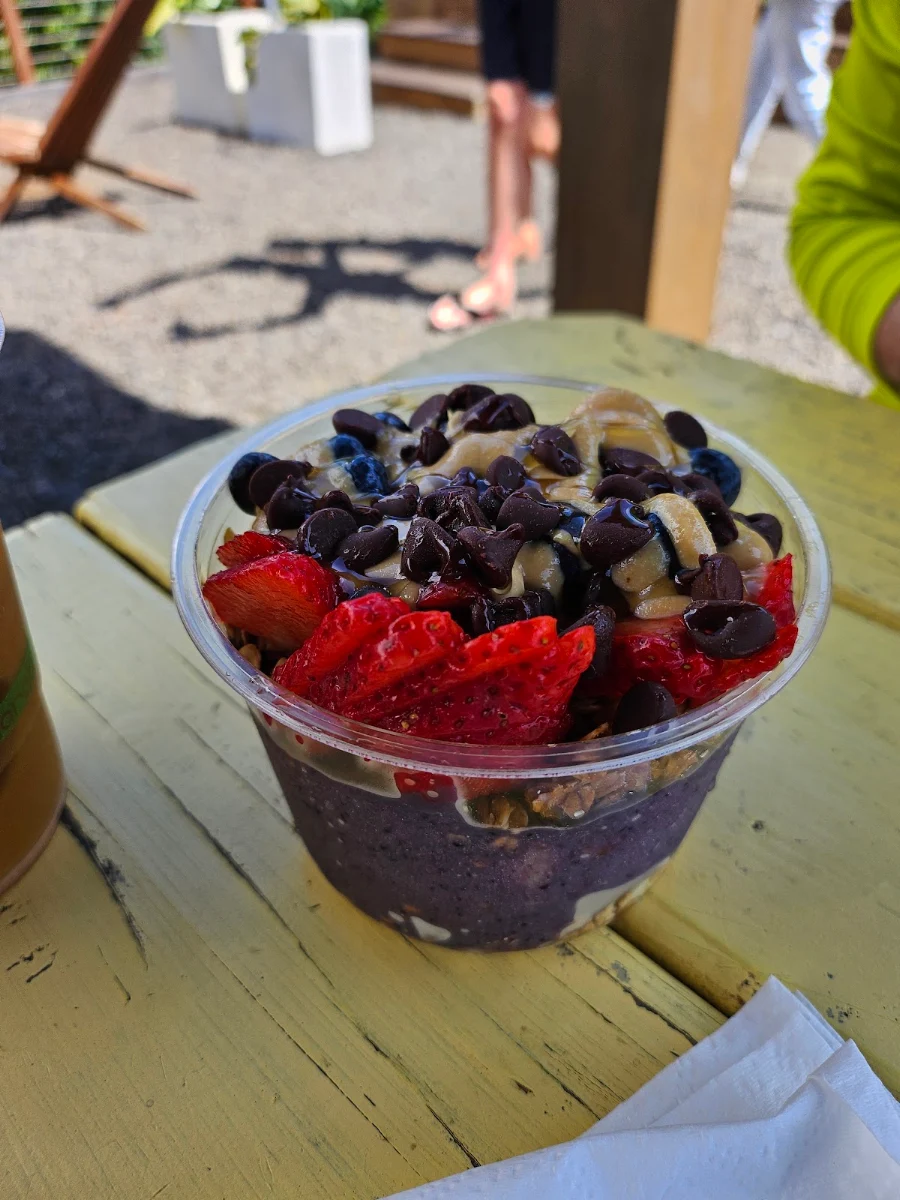 Açaí Bowl with Berries and Nuts