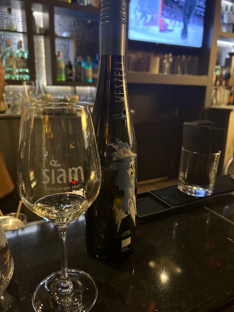 Vin, Siam DIX30