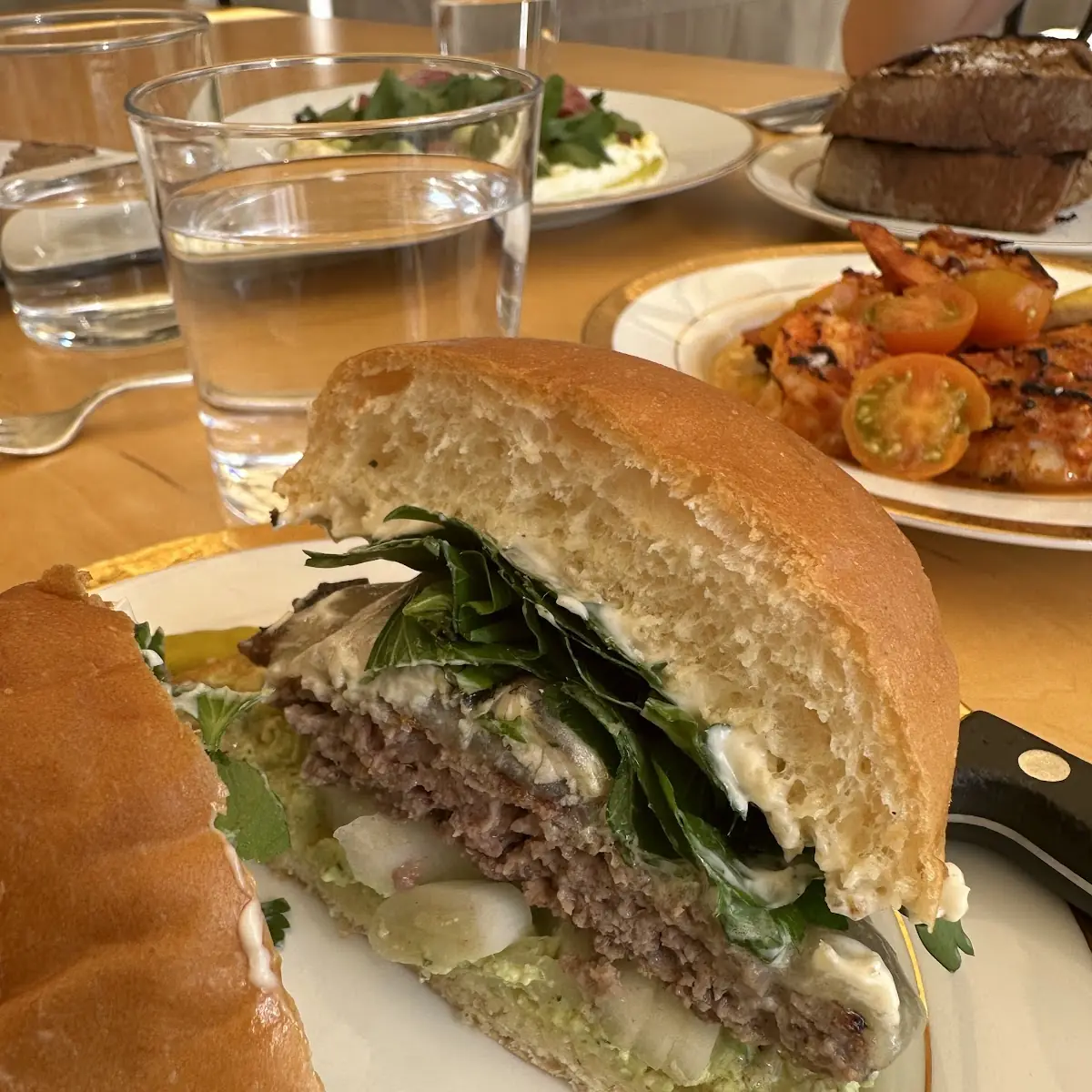 Juicy Burger