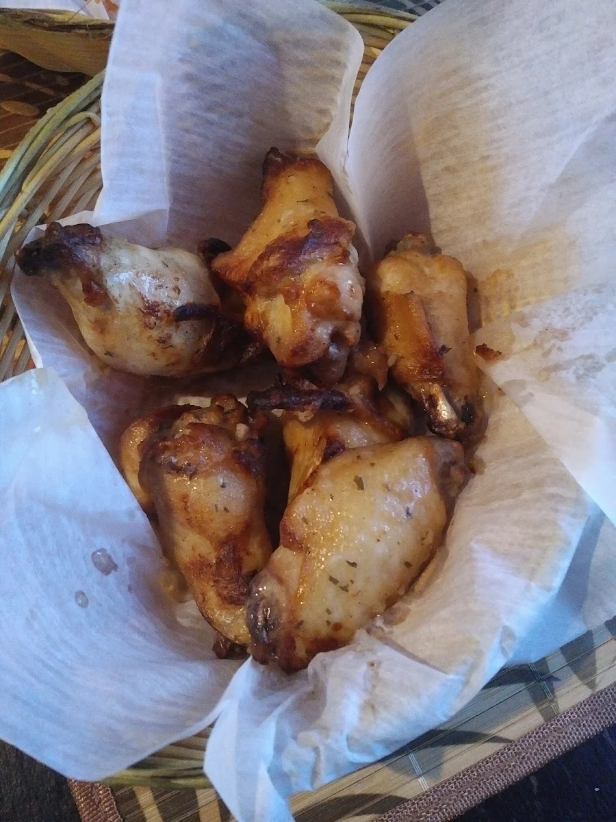 Naked Garlic Dry Rub Wings
