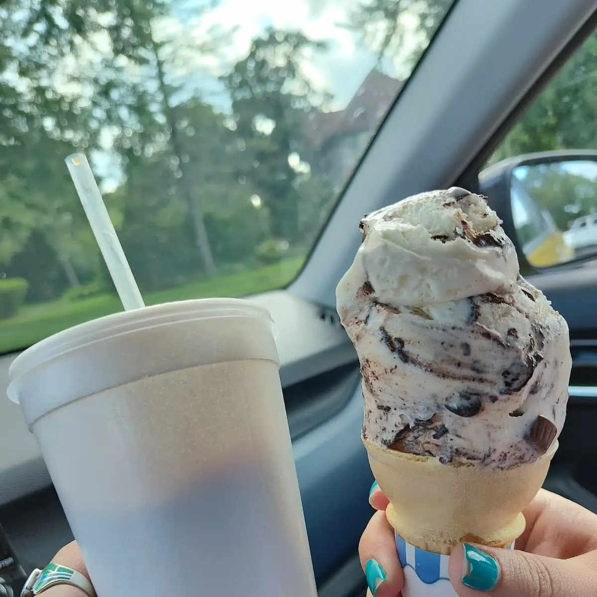 Rootbeer Float and Moose Tracks Ice Cream Scoop