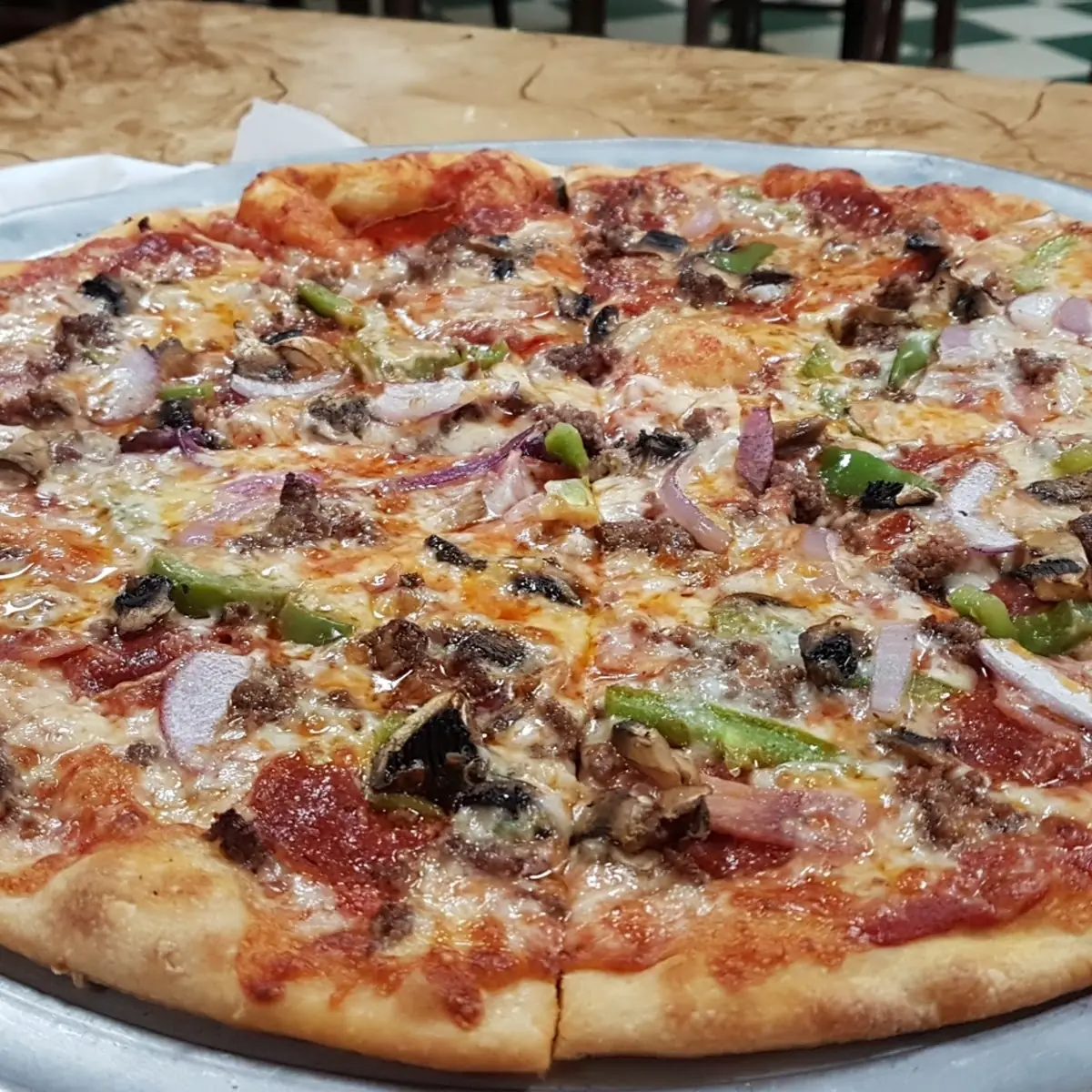 Deluxe Pizza