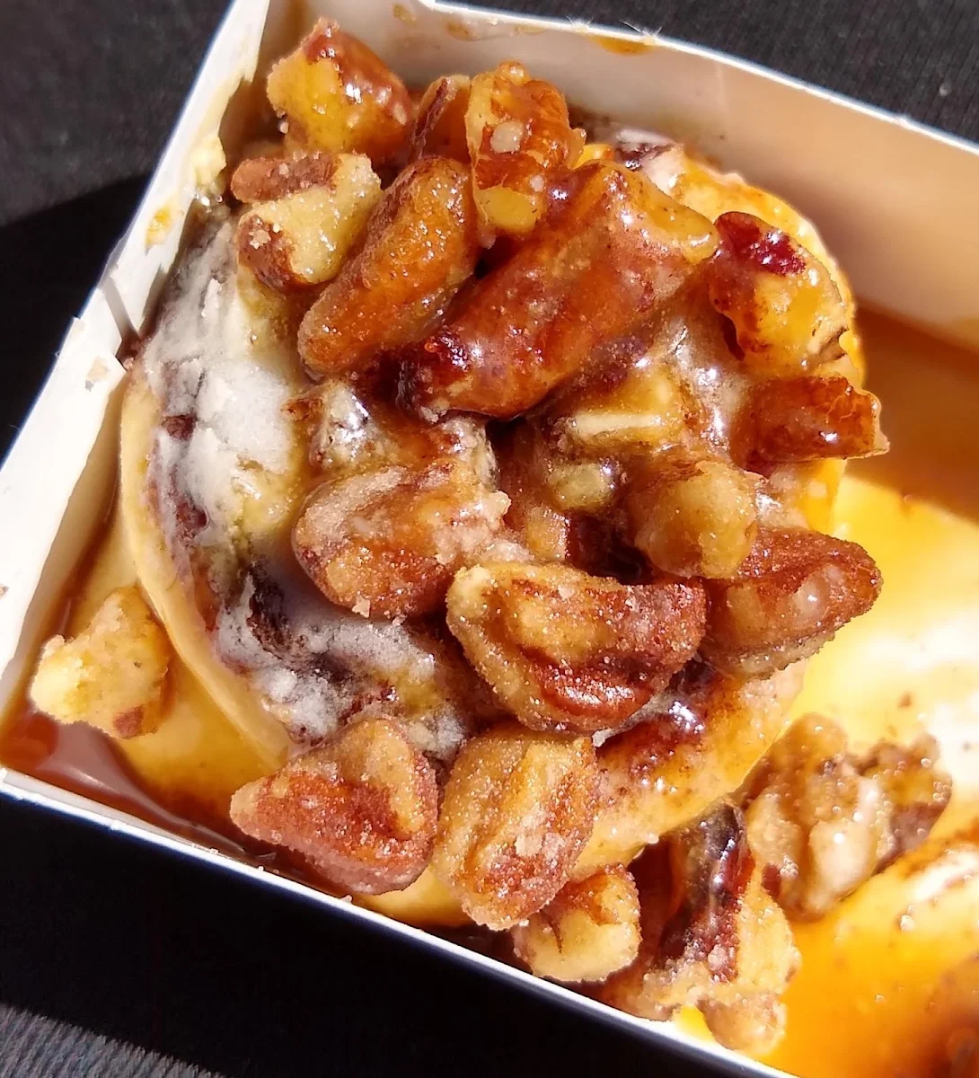 Caramel Pecanbon Contains Nuts