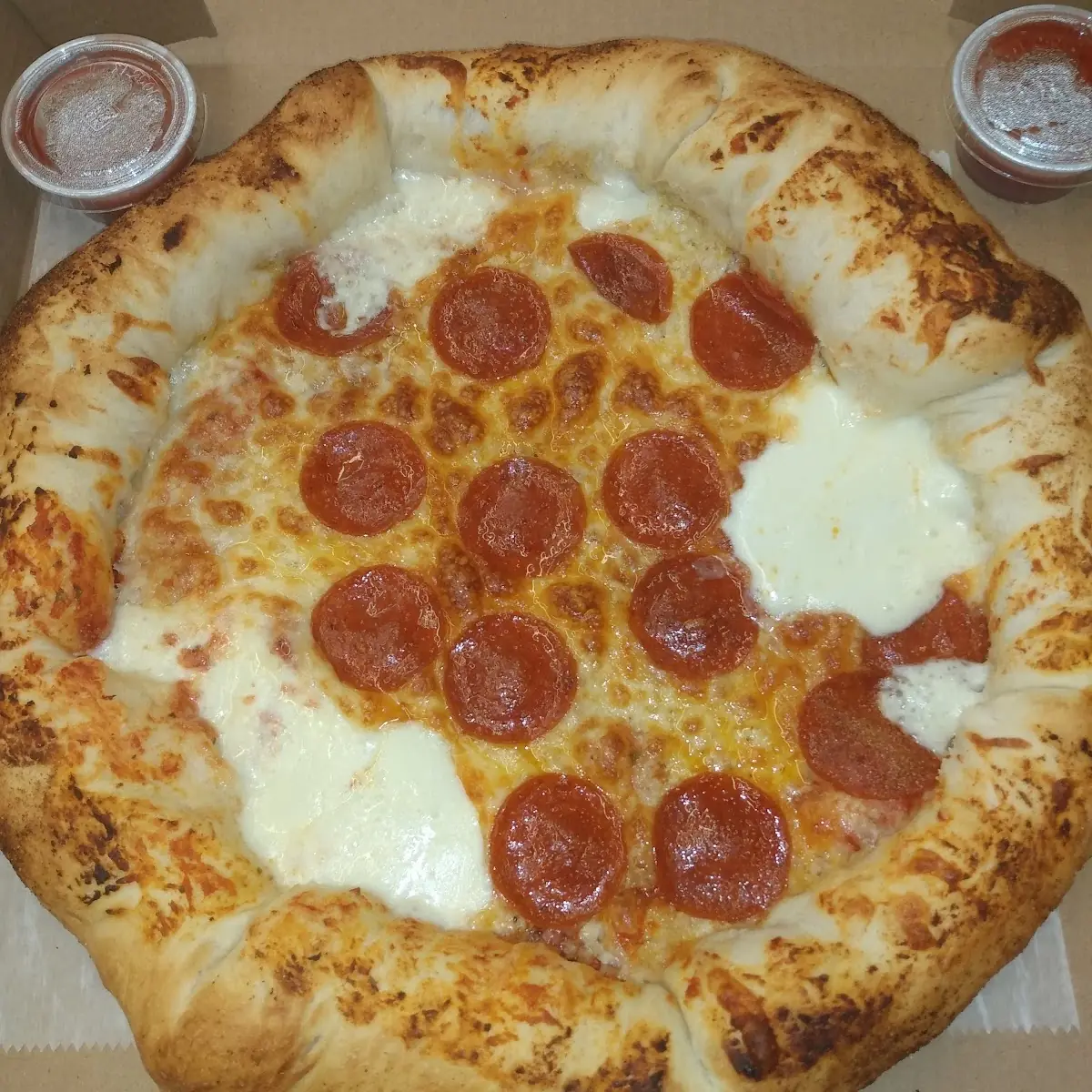 Medium Stuffed Crust Pizza