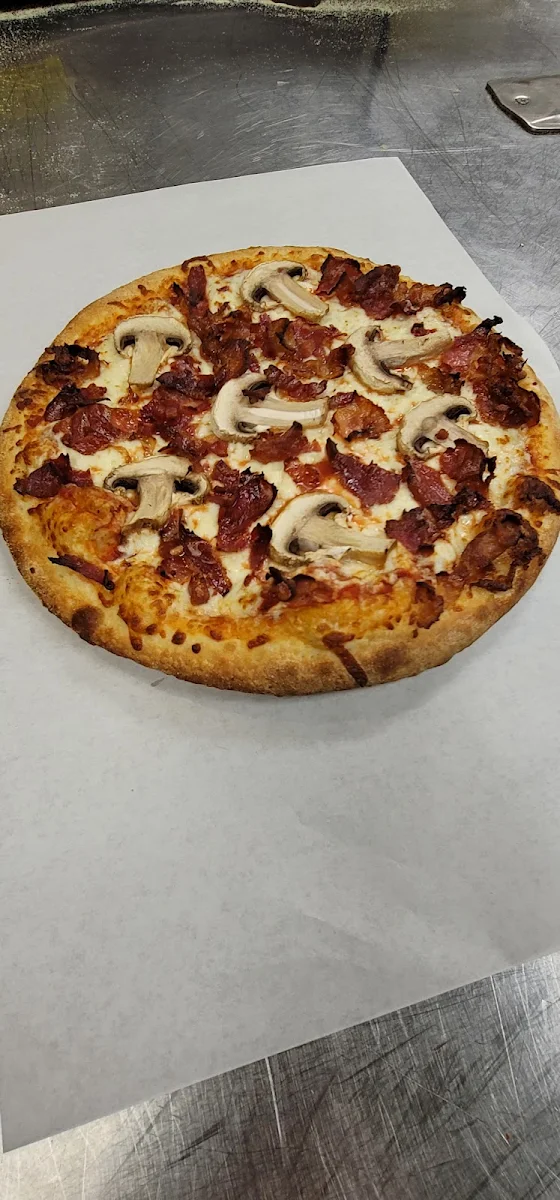 Pizza Bacon Mushroom Pizza