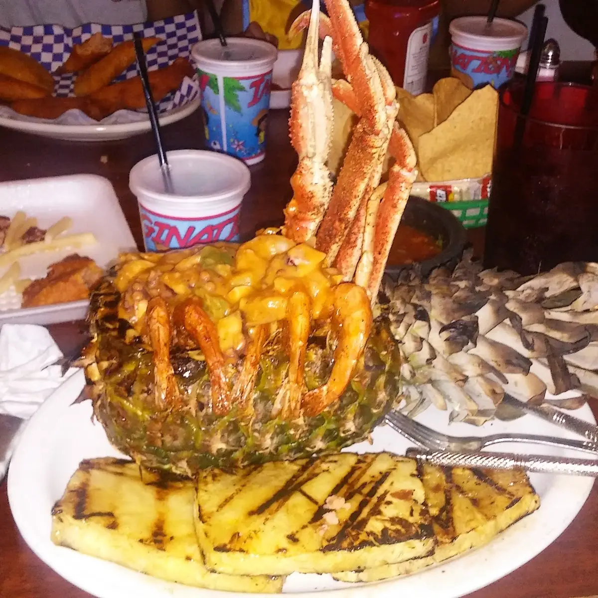Piña Loca Loca Pineapple