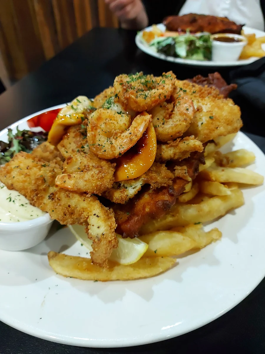 Highlights, Bartletts Tavern