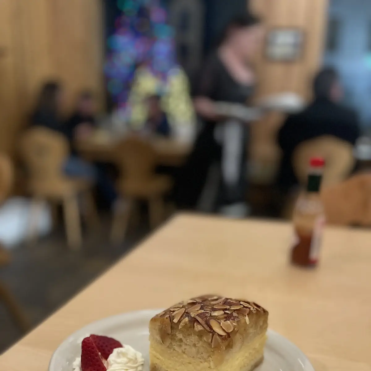 Bienenstich - Bee Sting Cake