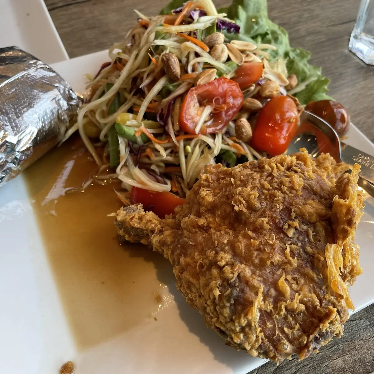 Papaya Salad with Fried Chicken