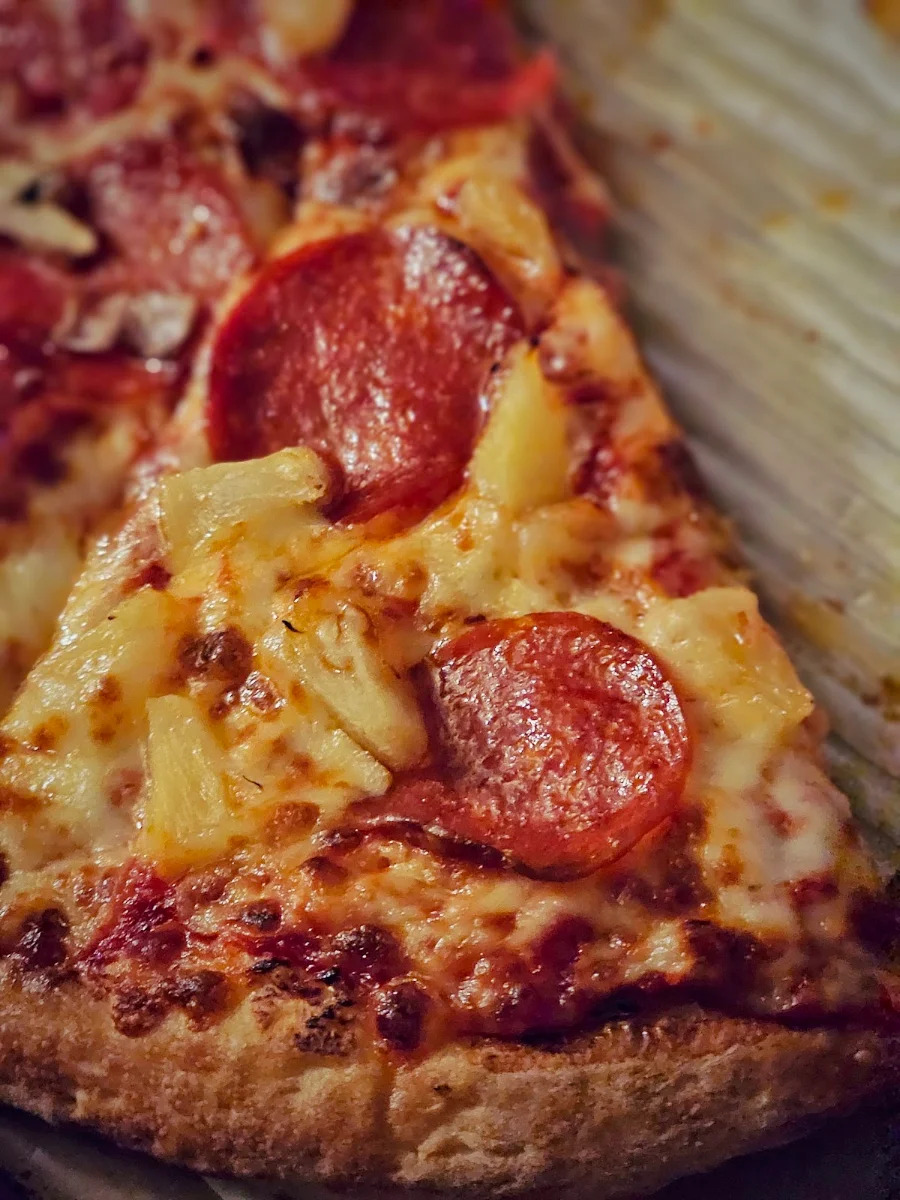 Highlights, Gino's Pizza