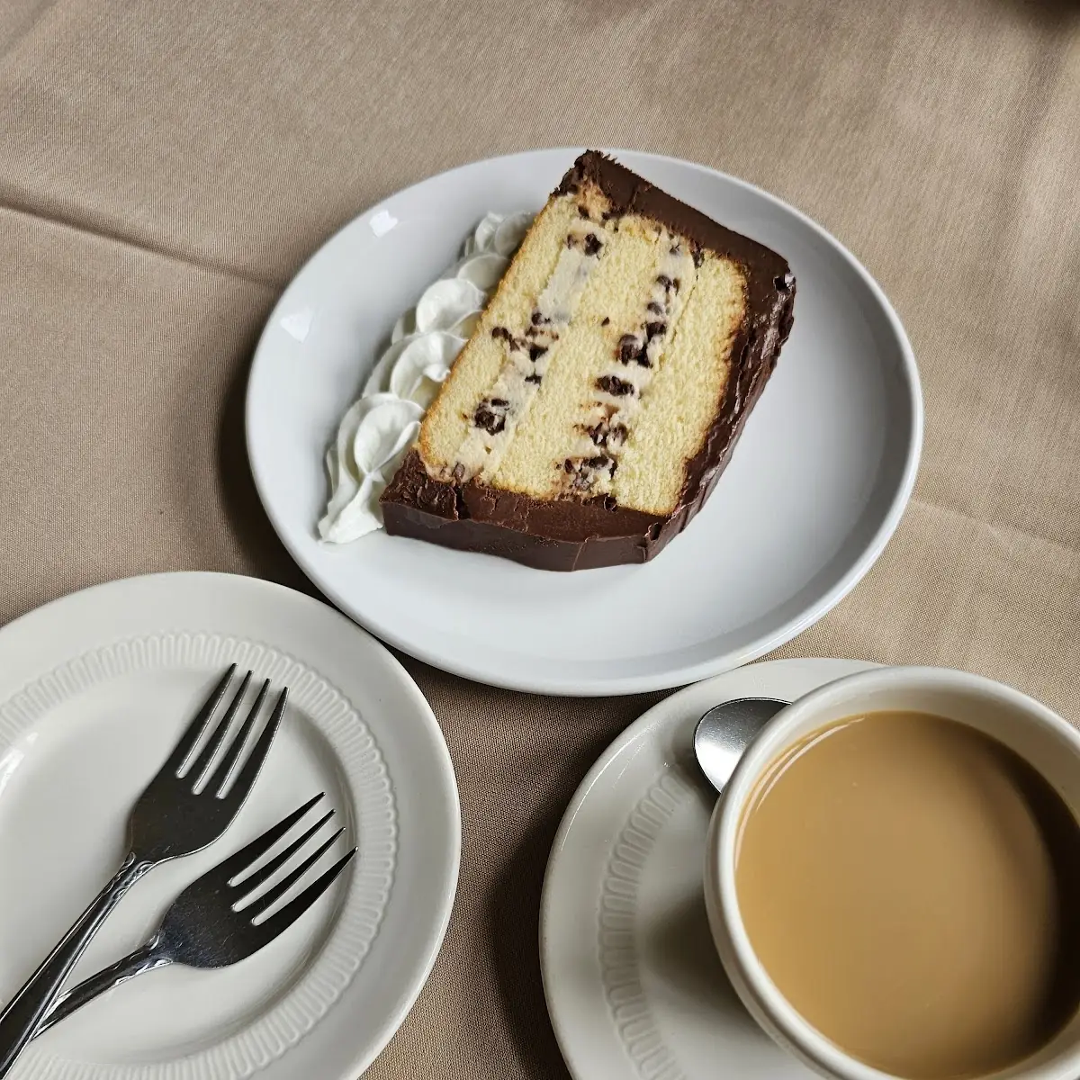 Cannoli Cappuccino Cake Slice