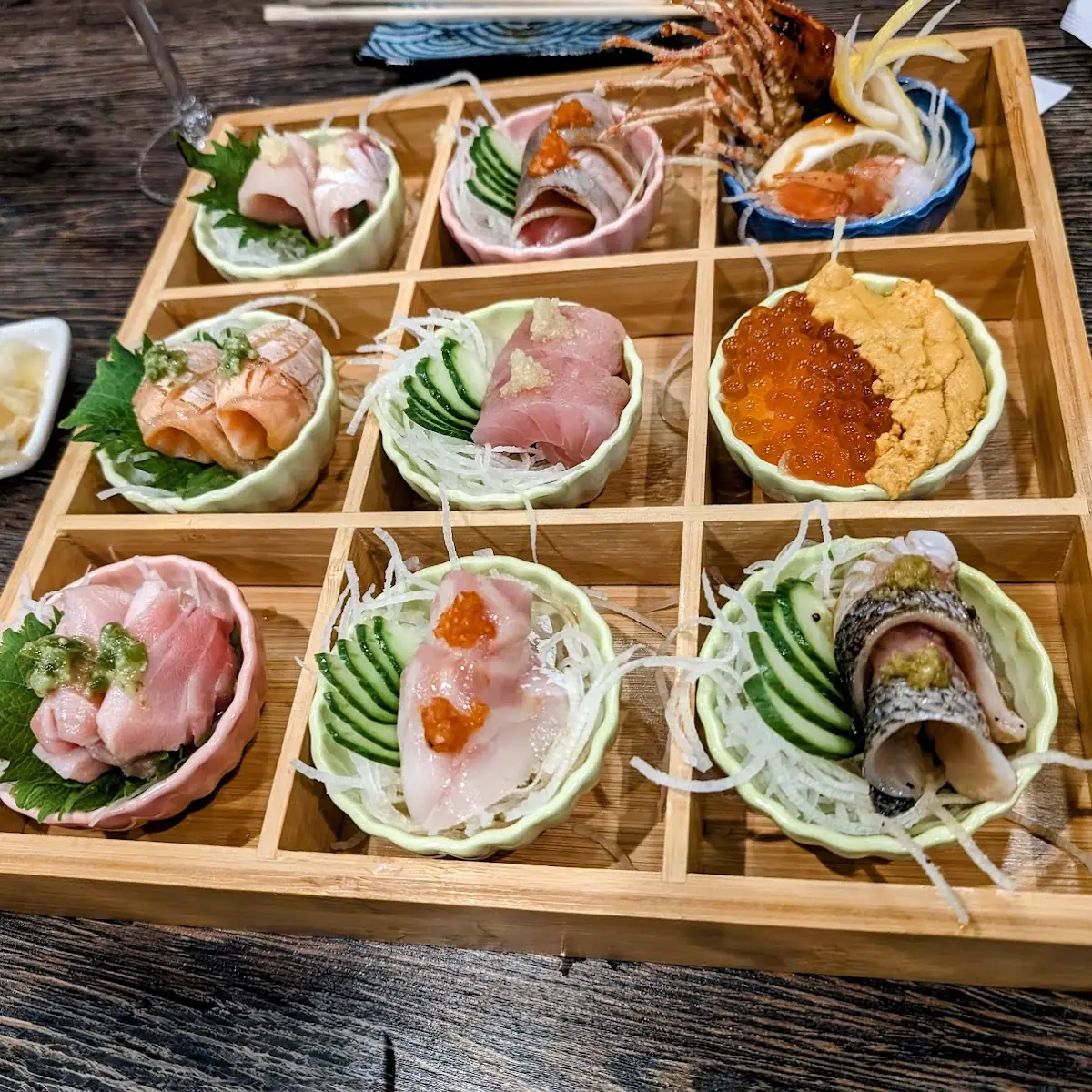 Omakase Sashimi Deluxe