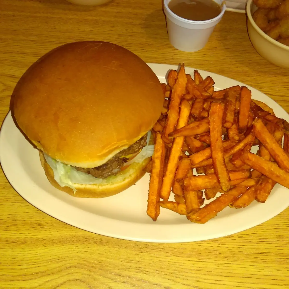Hamburger with Sweet Potato Fries