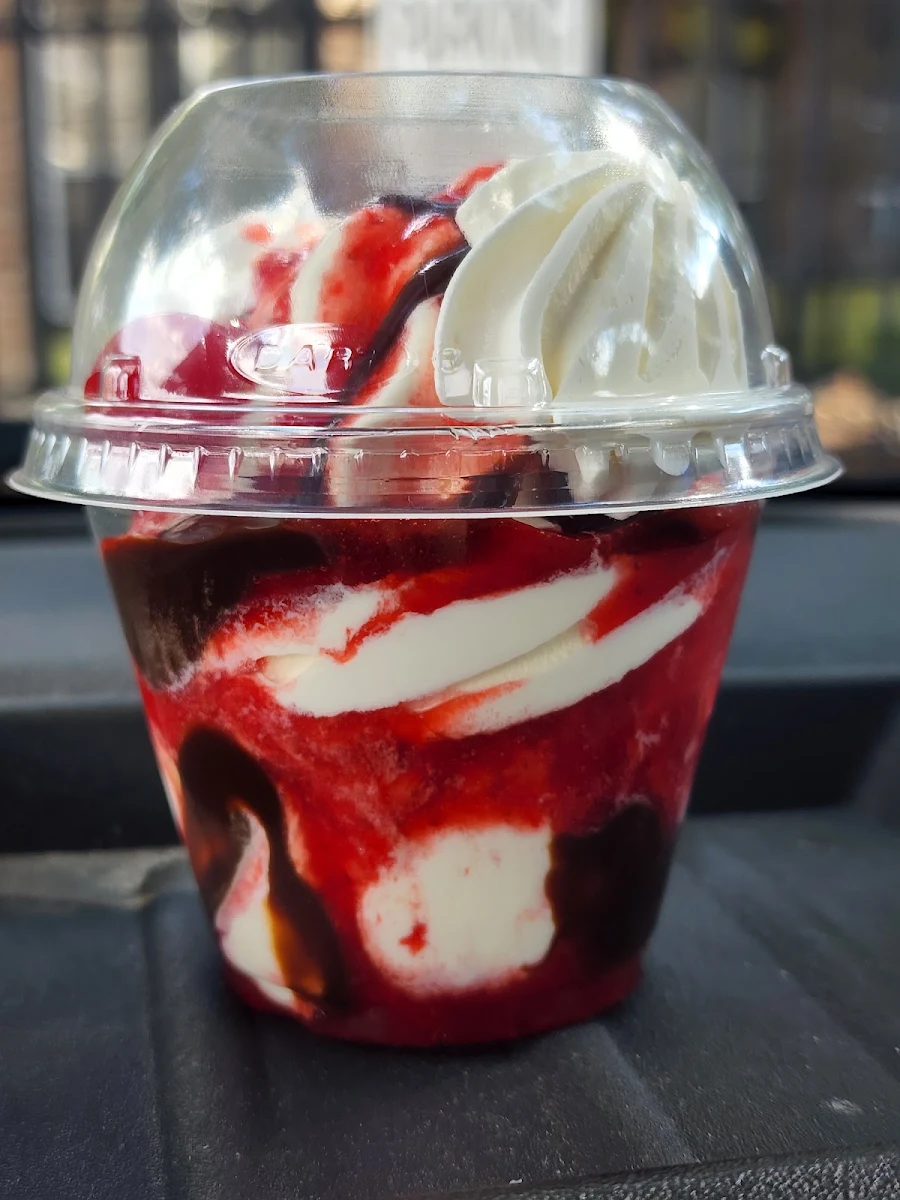 Strawberry Sundae