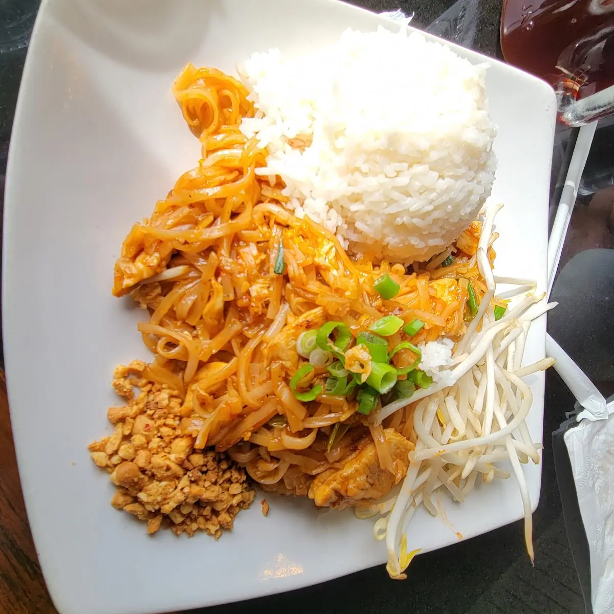 Chicken Pad Thai