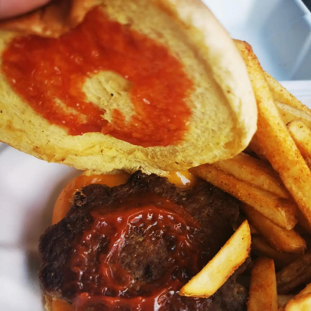 Cheeseburger, The Hangry Hut