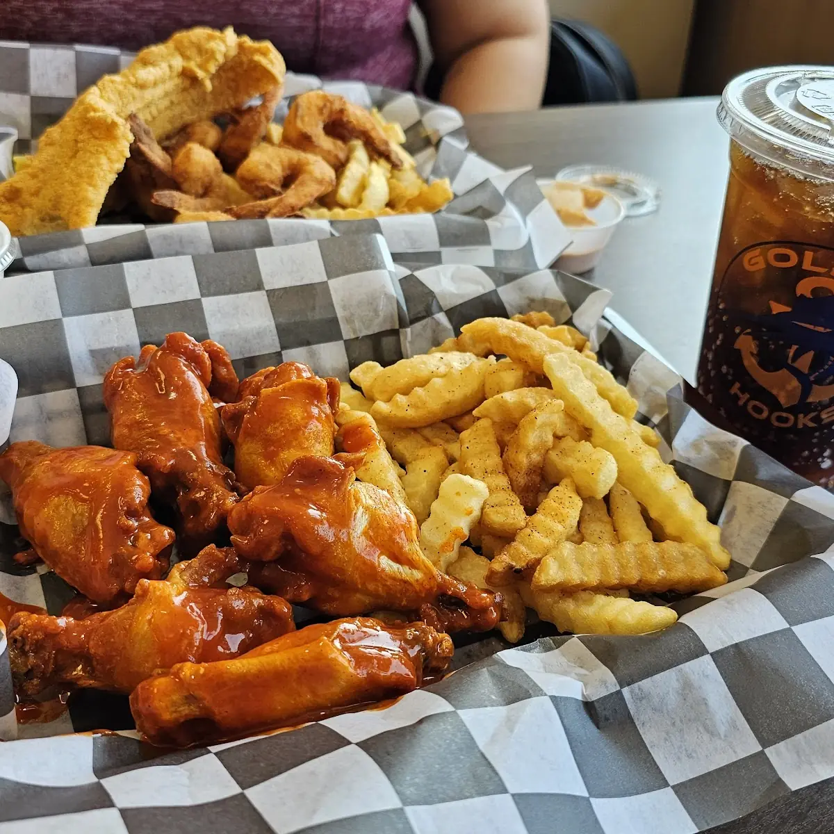 Chicken Wings with Fries