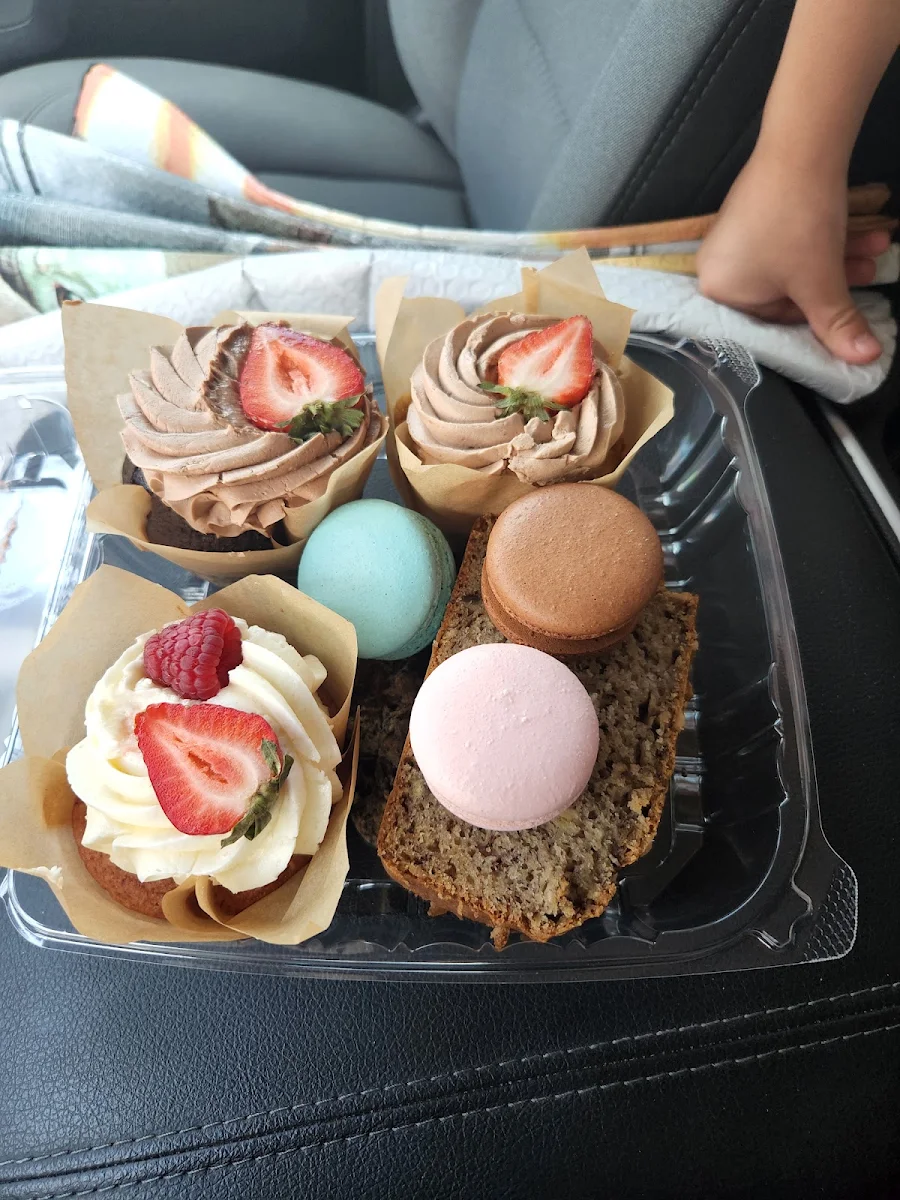 Strawberry Cupcake Chocolate Nutella Cupcake Banana Bread & Camilas Macaroons