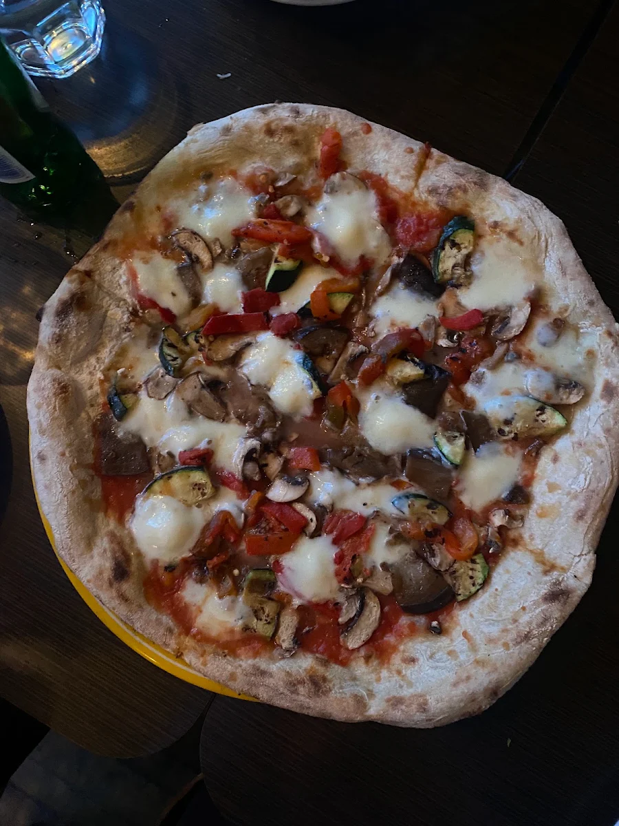 Margherita Con Melenzane, Napoli Centrale Pizzeria