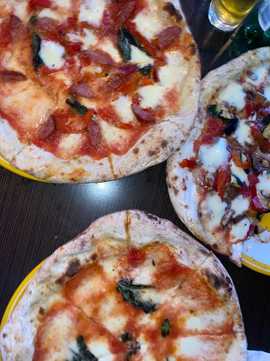Quattro Formaggi, Napoli Centrale Pizzeria