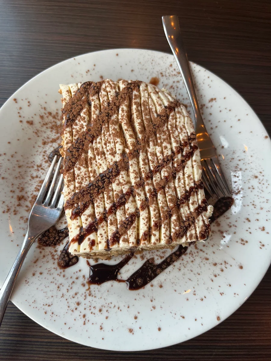 Tiramisu, Napoli Centrale Pizzeria