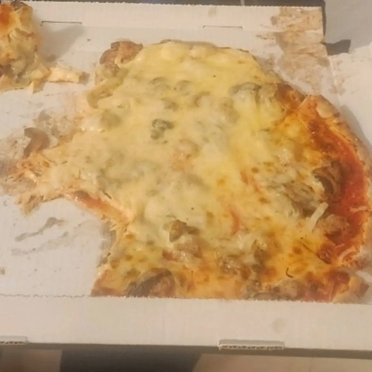 Thin Crust Wonions Sausage Mushrooms