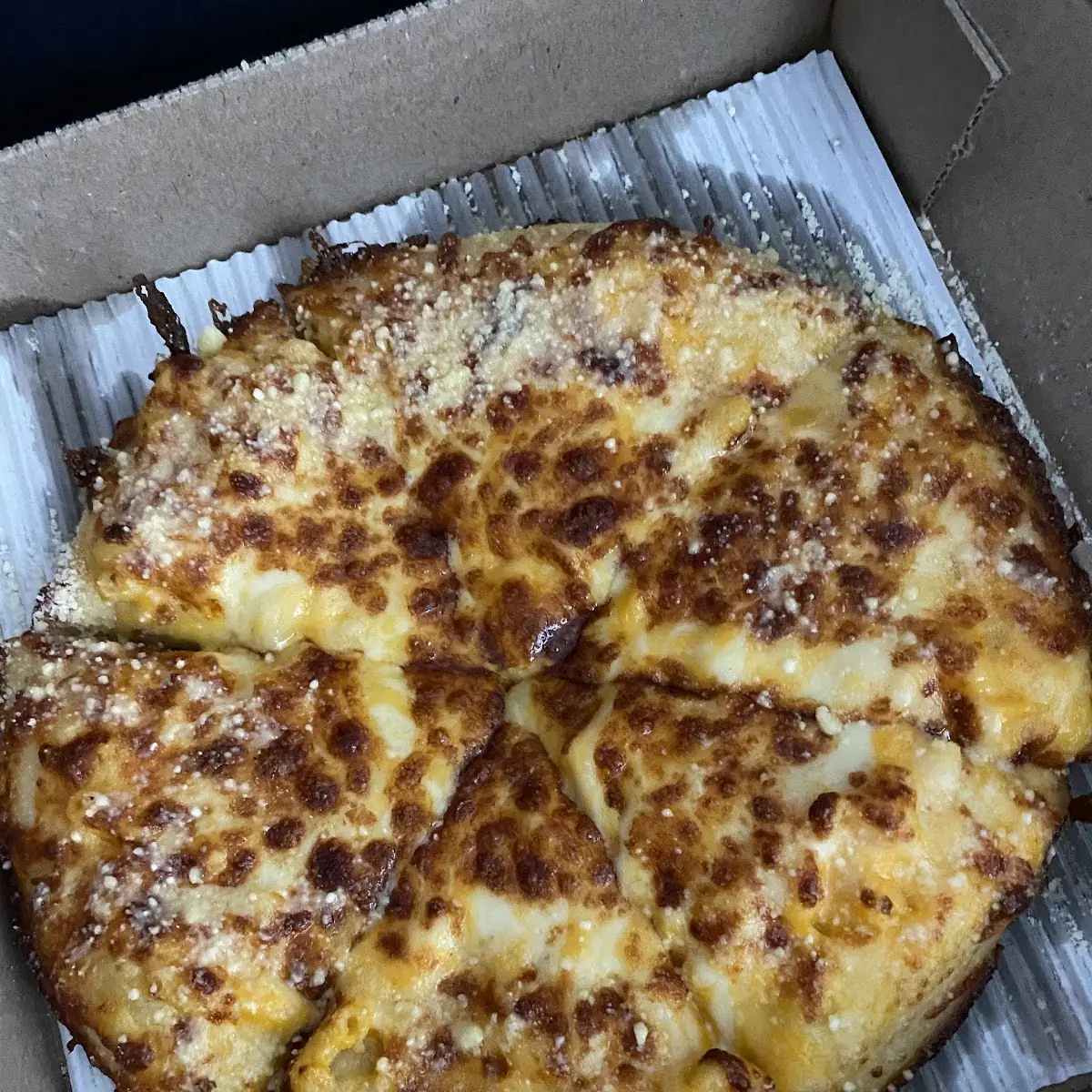 Mac and Cheese Pizza