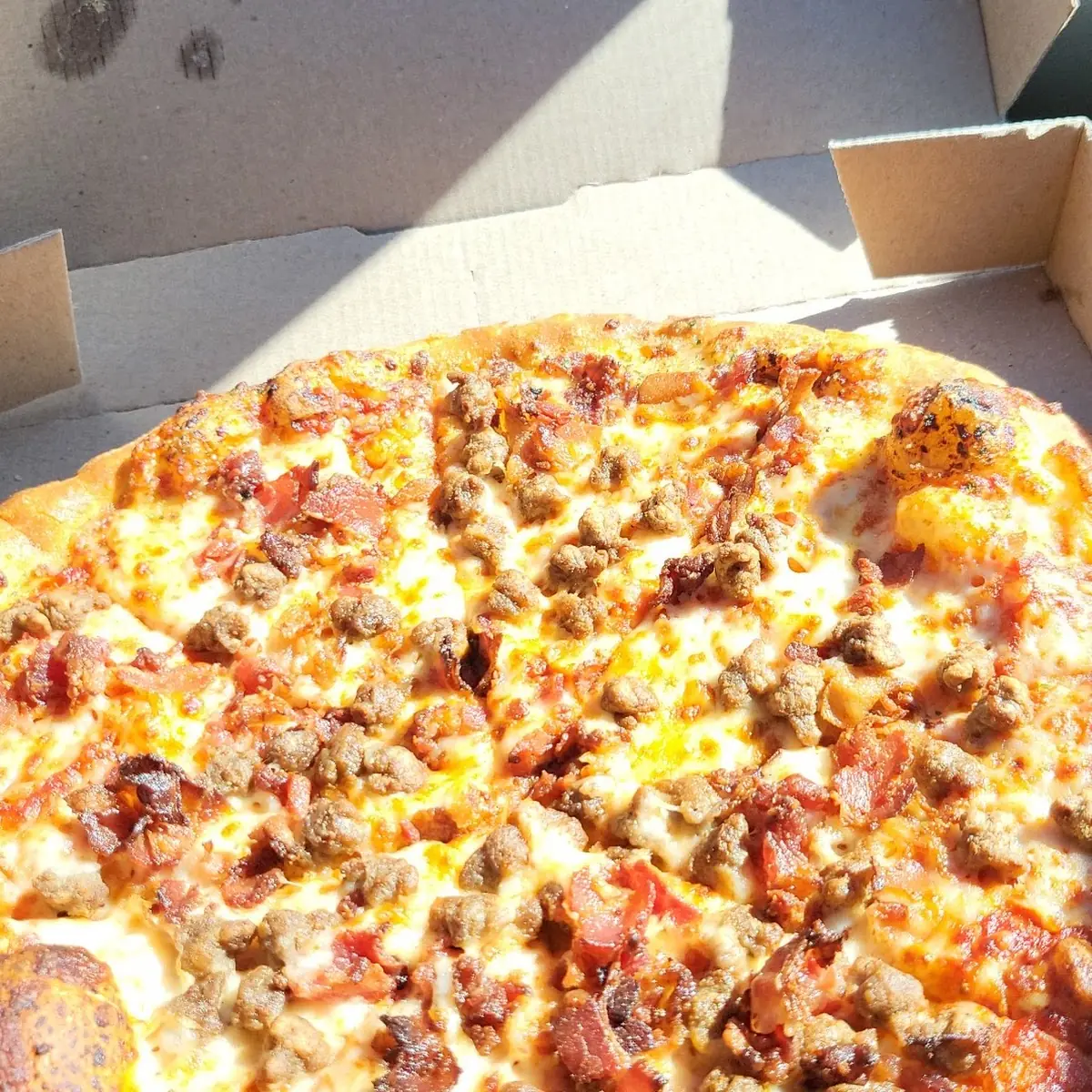 Bacon Cheeseburger Pizza