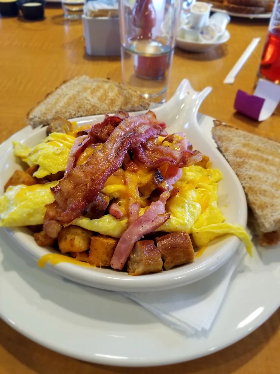 Highlights, Smitty's Restaurant & Lounge - Stettler