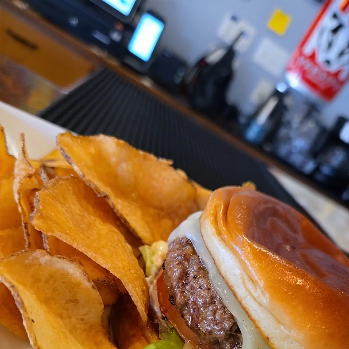 Classic Burger and Homemade Chips