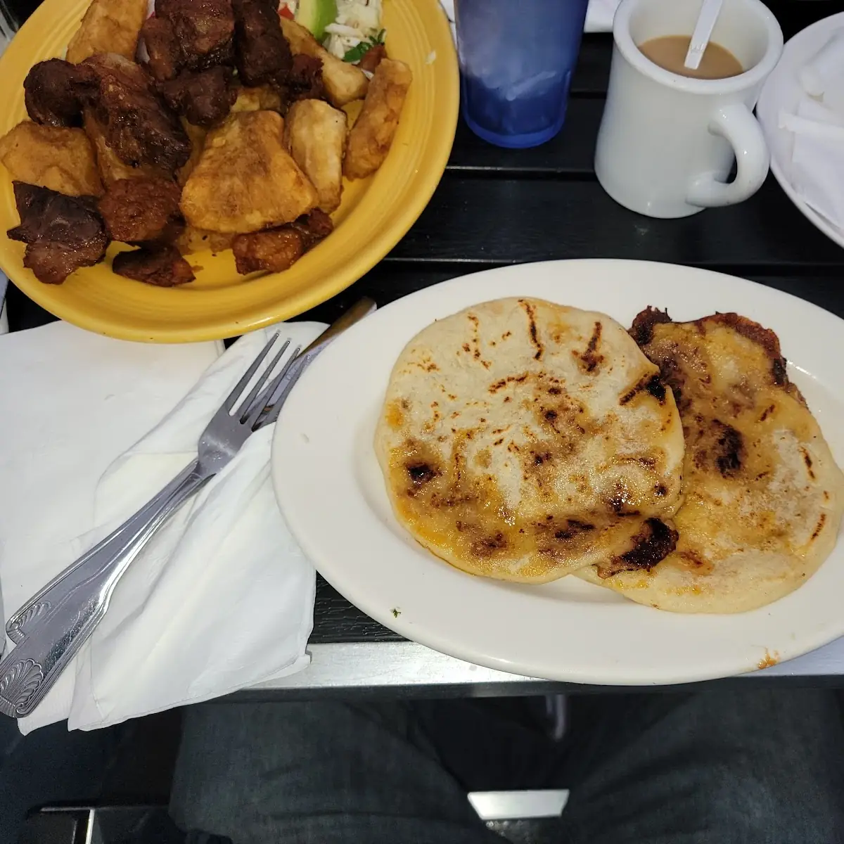 Pupusas Revueltas