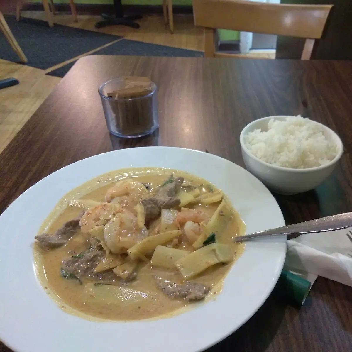 Red Curry Beef with Onion
