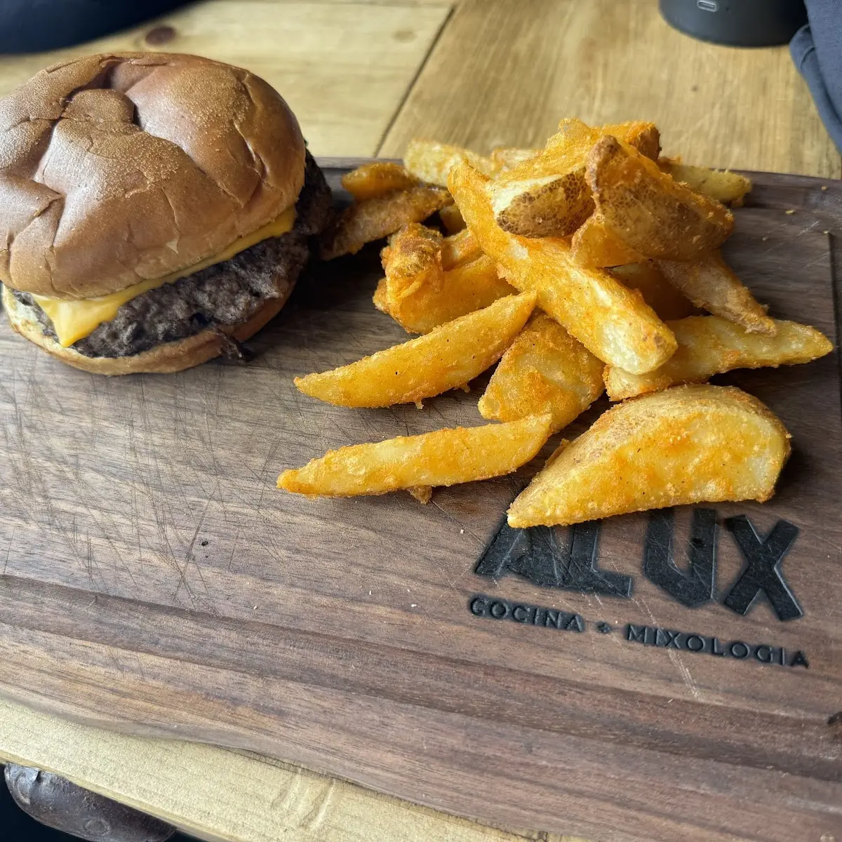 Kids Cheeseburger