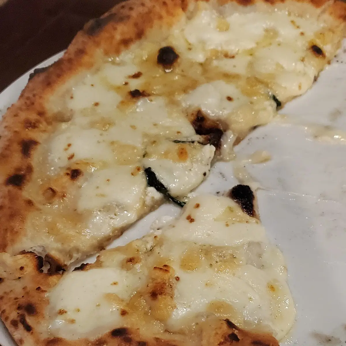 Quattro Formaggi Pizza