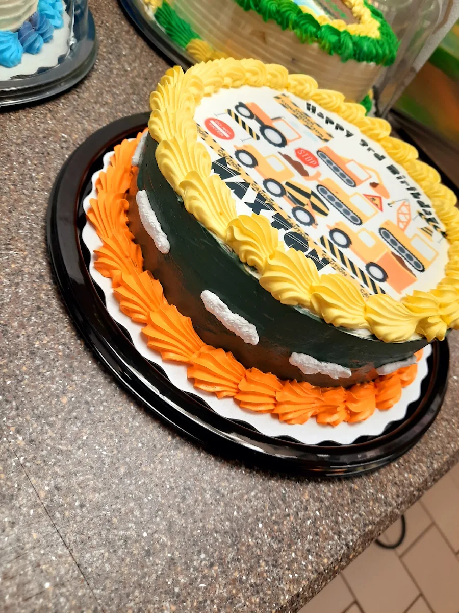 Dairyqueen Construction Theme Cake Orillia, Dairy Queen Grill & Chill