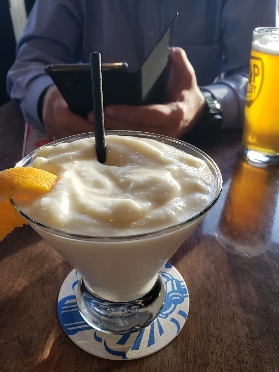 Piña Colada, St. Louis Bar & Grill