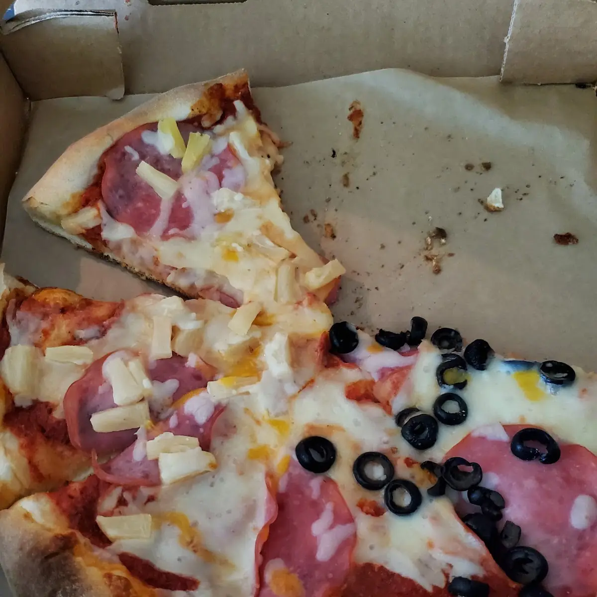 Hawaiian Pizza