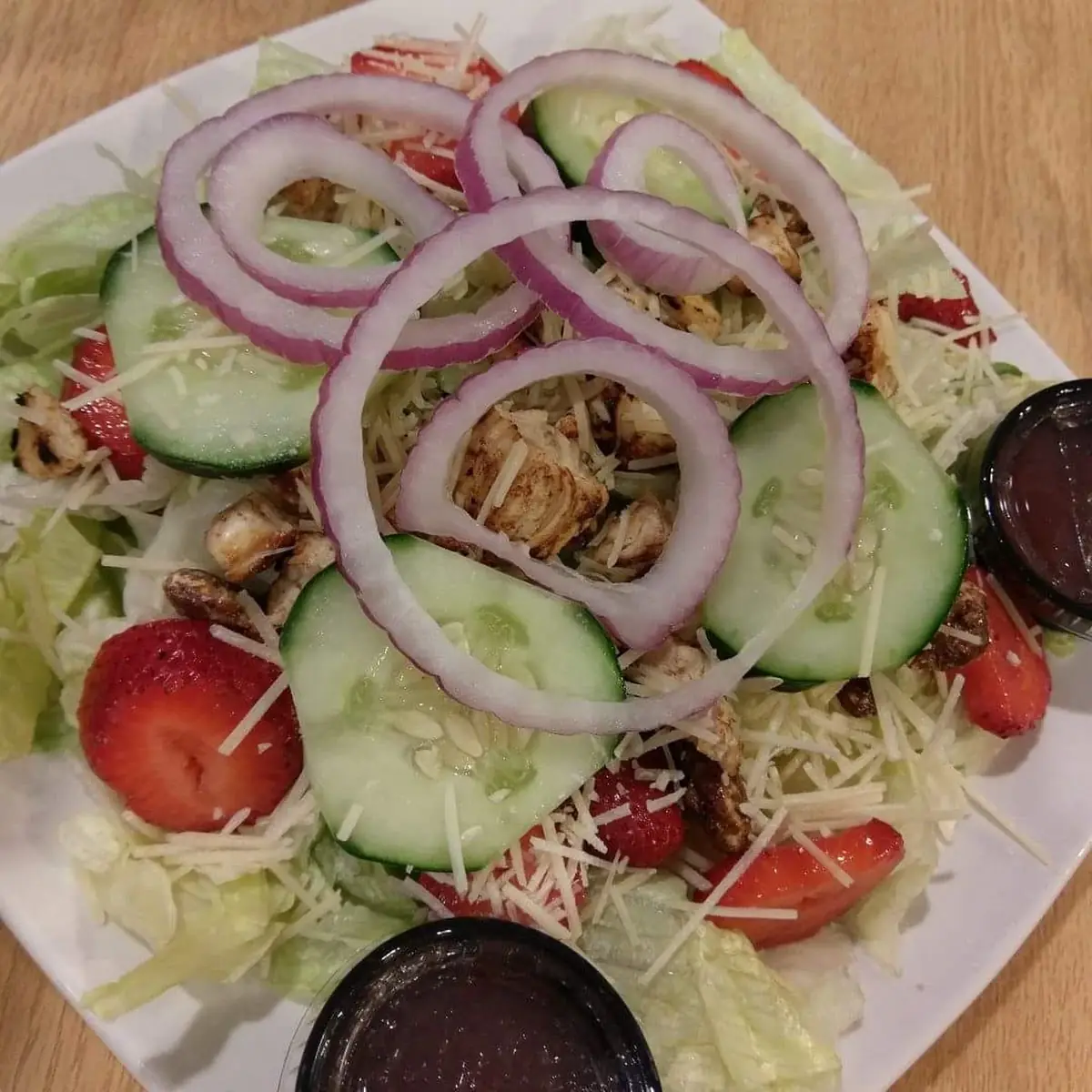 Strawberry Chicken Pecan Salad
