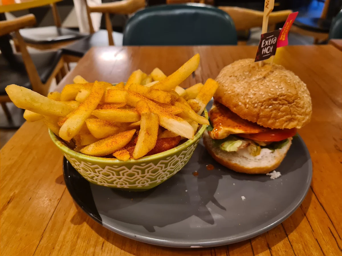 Classic Chicken Burger Meal