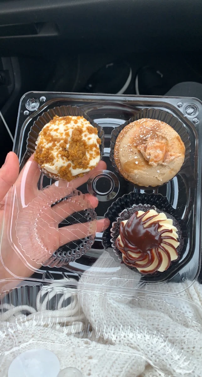 Caramel and Chocolate Cupcakes
