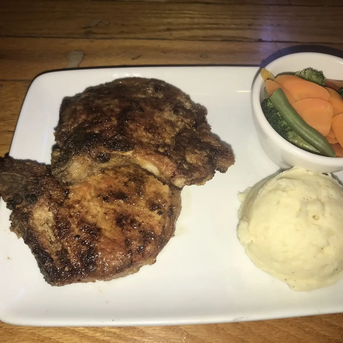 Steak 6oz & Wings