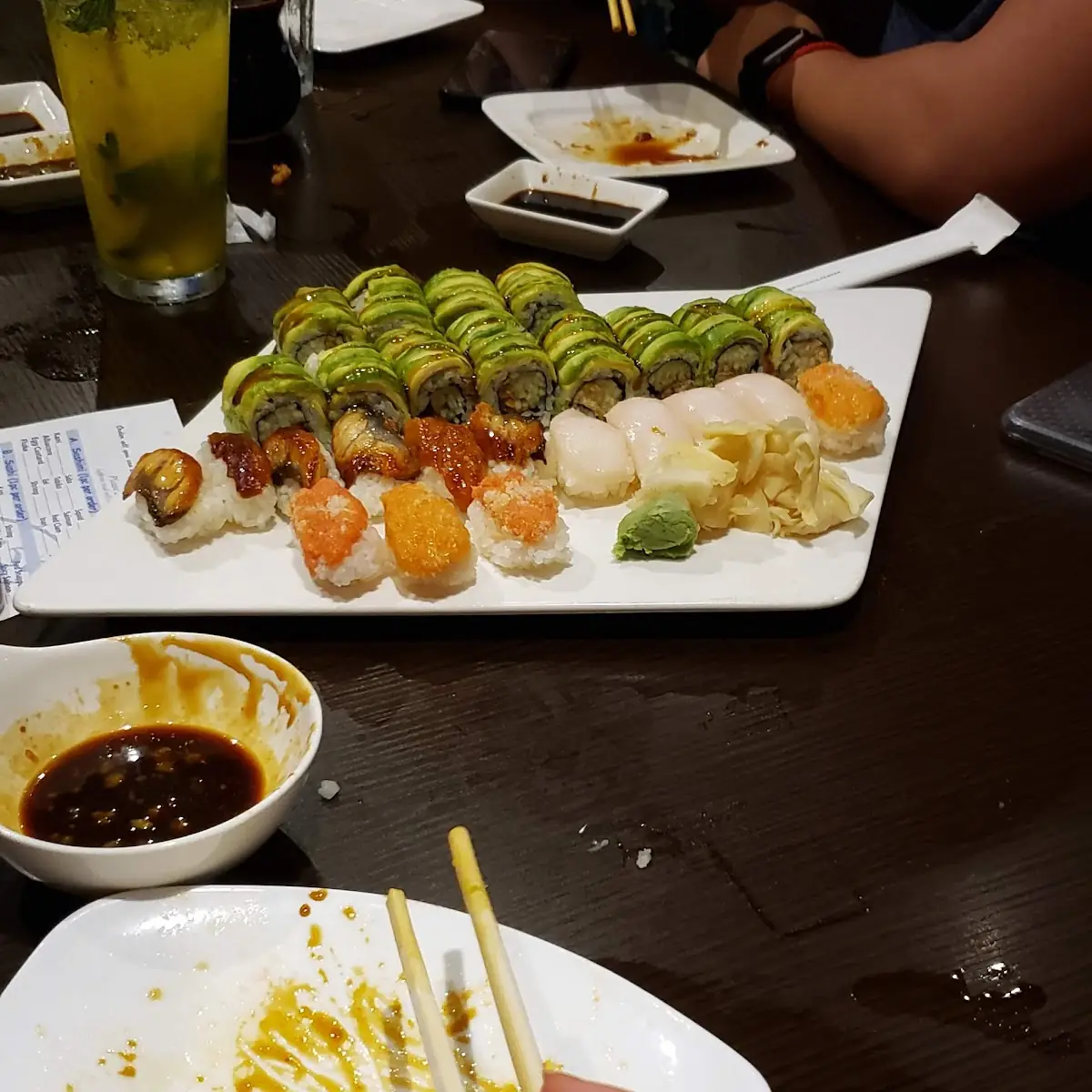 Sushi Deluxe Platter