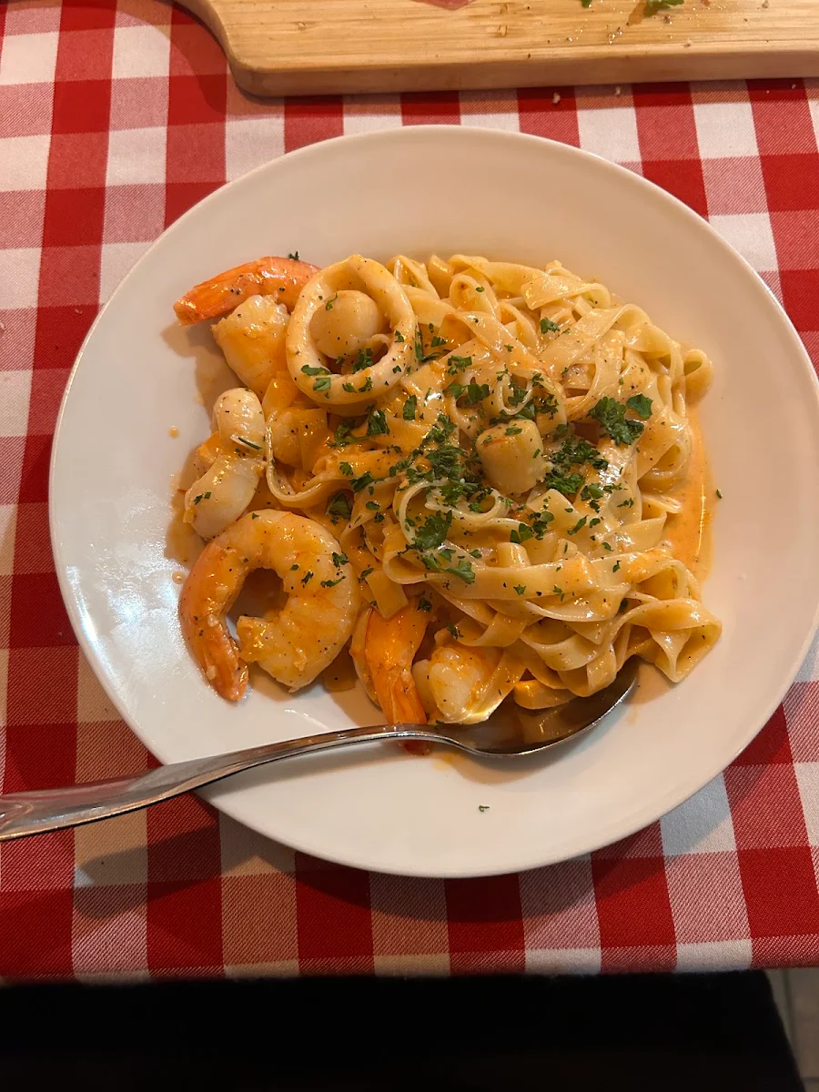 Tagliatelle Scoglio – Seafood Alfredo