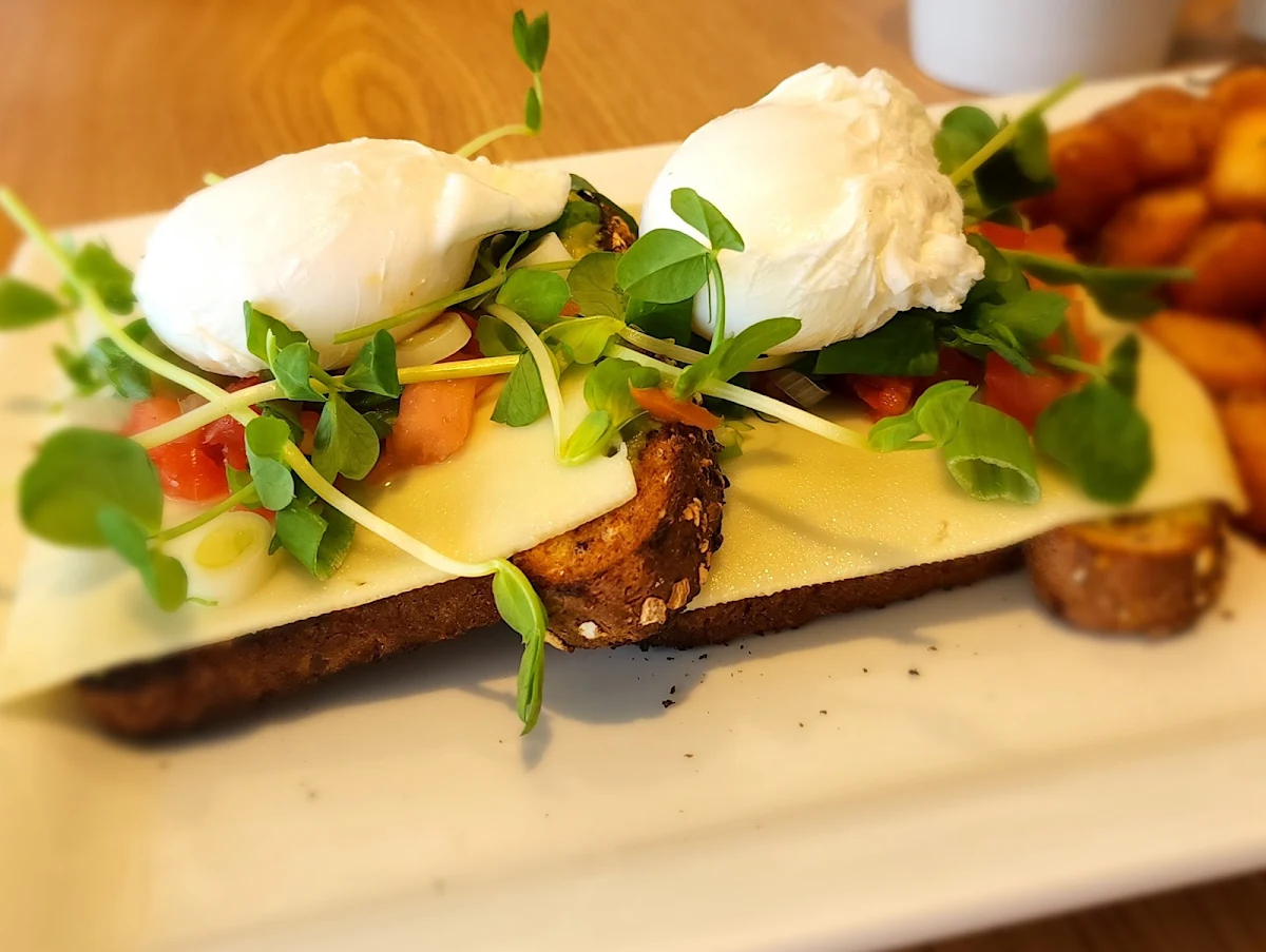 Avocado on Toast, Pür & Simple