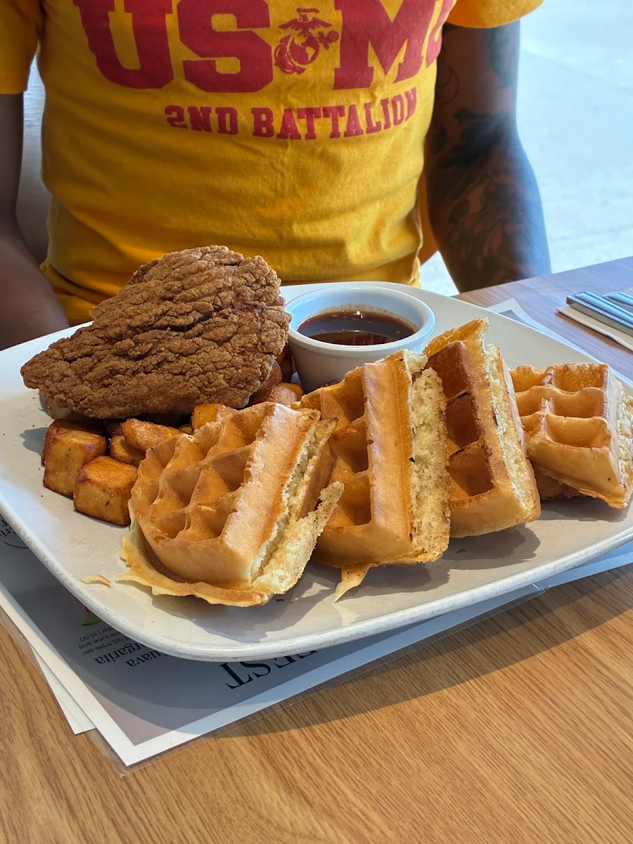 Chicken 'N' Waffle, Pür & Simple