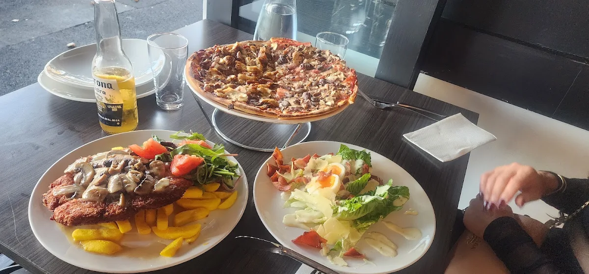 Highlights, Pezzetinos Pizza & Pasta