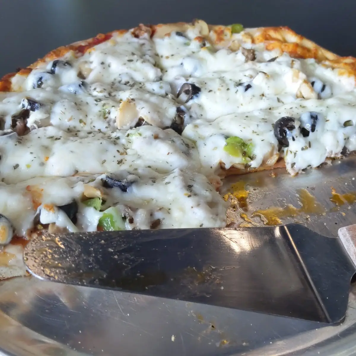 Generations Deluxe Pizza