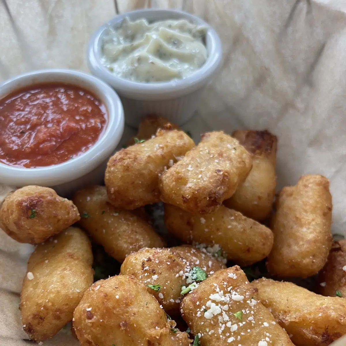 Gouda Mac & Cheese Bites
