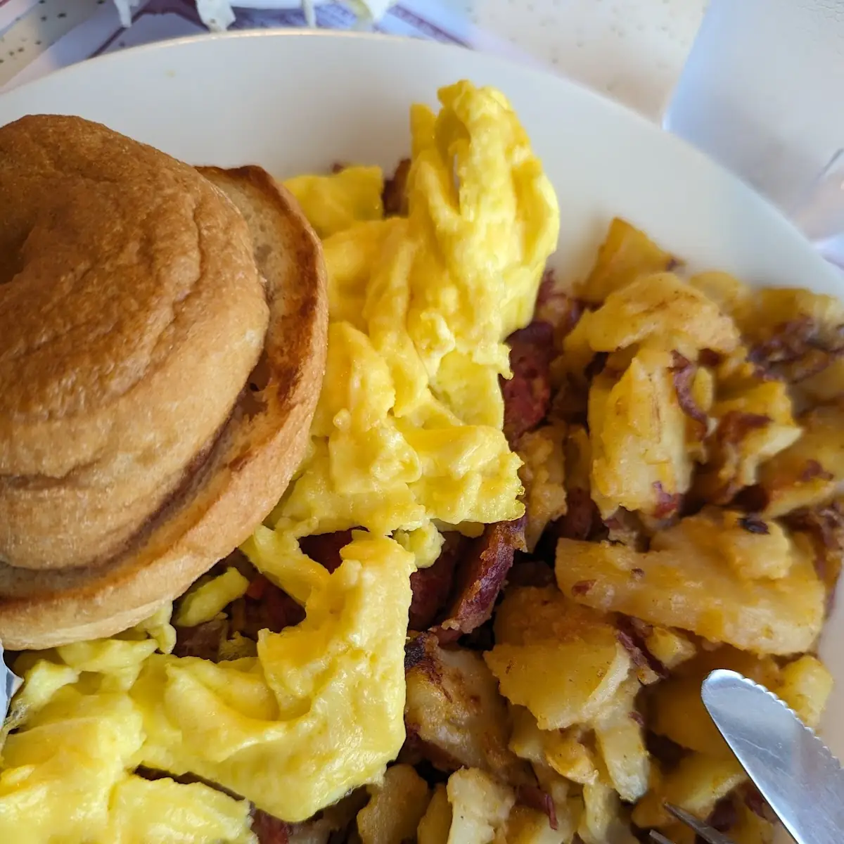 Corned Beef Hash Hash Brown Potatoes Gluten Free Bagel Scrambled Eggs